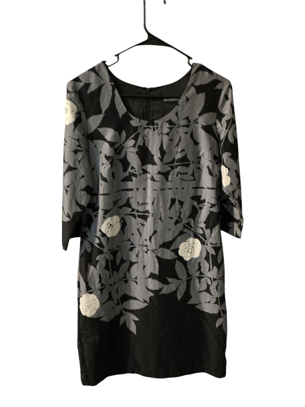 🙋🏻♀️Marimekko Black Mini Dress with Gray Leaf Print and Cream Floral Accents